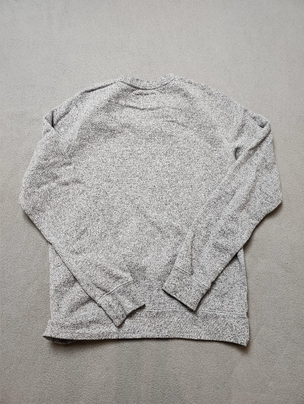 Roots Gray Crewneck Sweatshirt with Purple Velvet Logo Sz Med - Picture 7 of 9